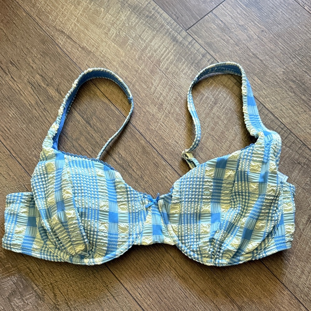 NWT Wild Fable Blue and Cream Checkered bathing suit top